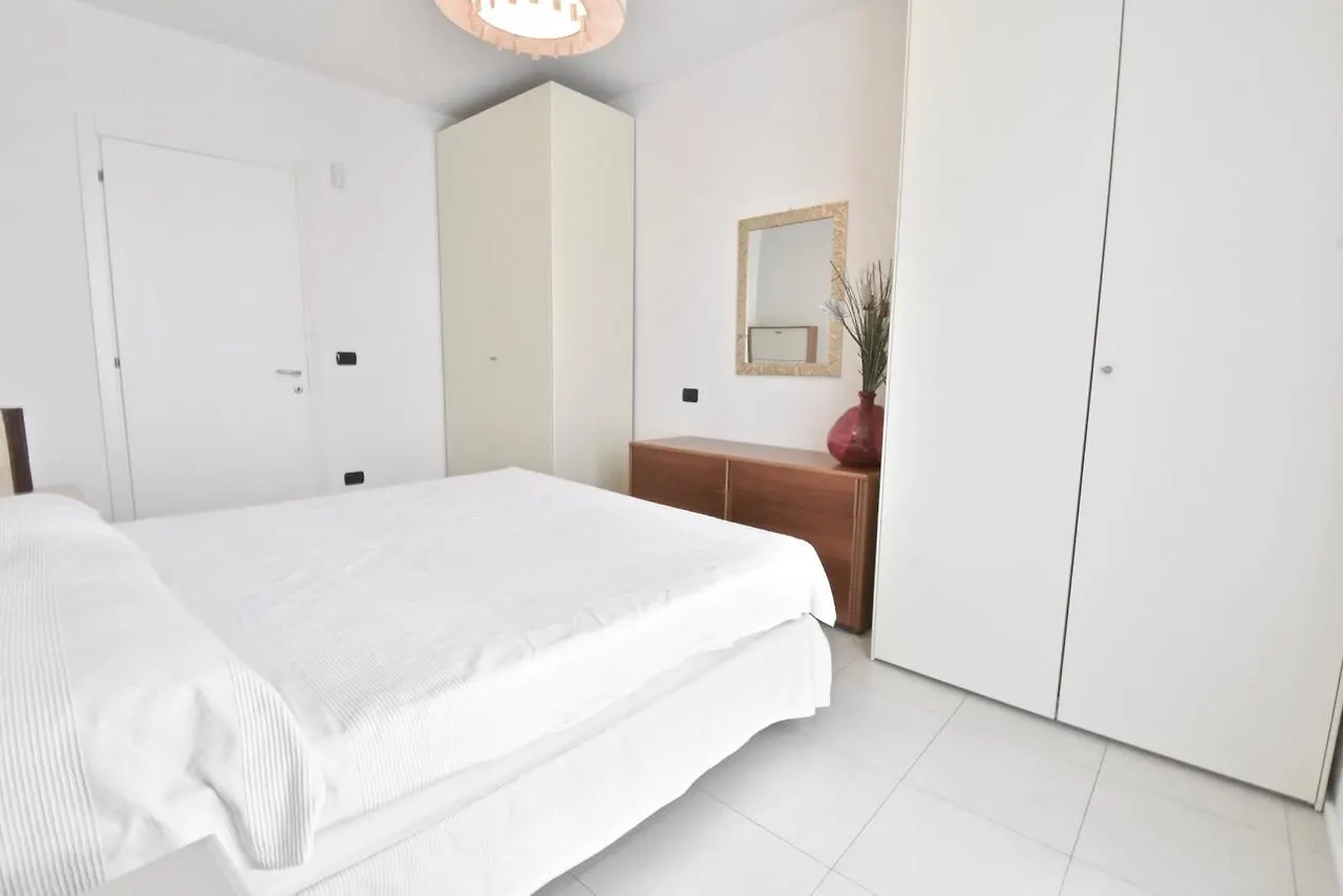 Liro Apartments Lido di Jesolo 0*,  Italy
